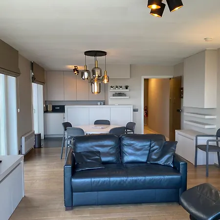 Apartment Seawind 503 With Frontal Sea View