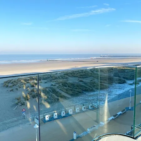 Seawind 503 With Frontal Sea View